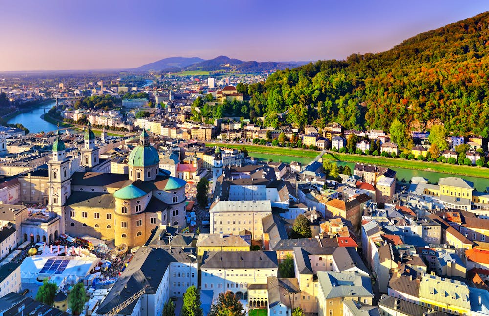 Salzburg - Blick auf den Salzburger Dom und die historische Altstadt &ndash; &copy; igorp1976 - stock.adobe.com