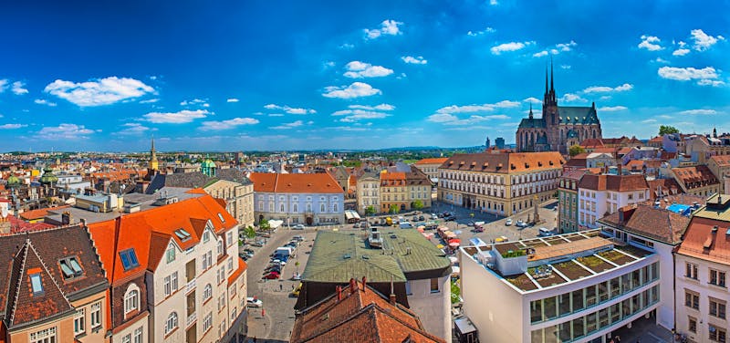Brünn – Panoramablick über die Stadt mit St-Peter-und-Paul-Kathedrale - ©Horváth Botond - stock.adobe.com