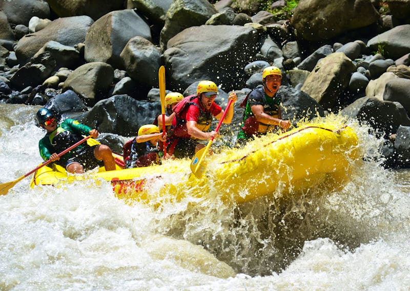 CR_San_José_Skyhigh_Rafting_Stromschnellen - ©SkyHigh Costa Rica