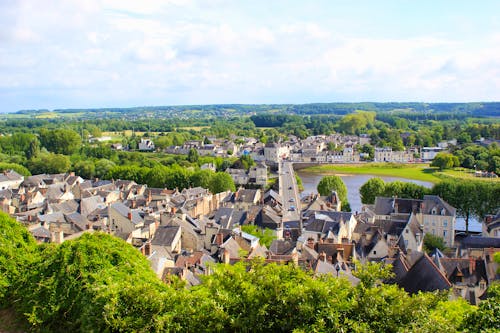 Blick von der Festung Chinon auf die Stadt Chinon mit Loire &ndash; &copy; rbkelle - stock.adobe.com