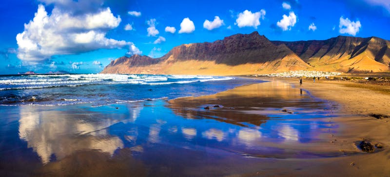 Strand Famara auf Lanzarote - ©©Freesurf - stock.adobe.com
