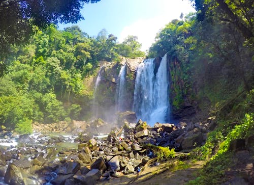 Nauyaca Wasserfall in Costa Rica &ndash; &copy; ©Foap.com - stock.adobe.com