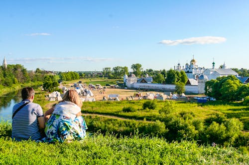 Blick vom Fluss Karmenka auf Suzdal &ndash; &copy; folomey - stock.adobe.com