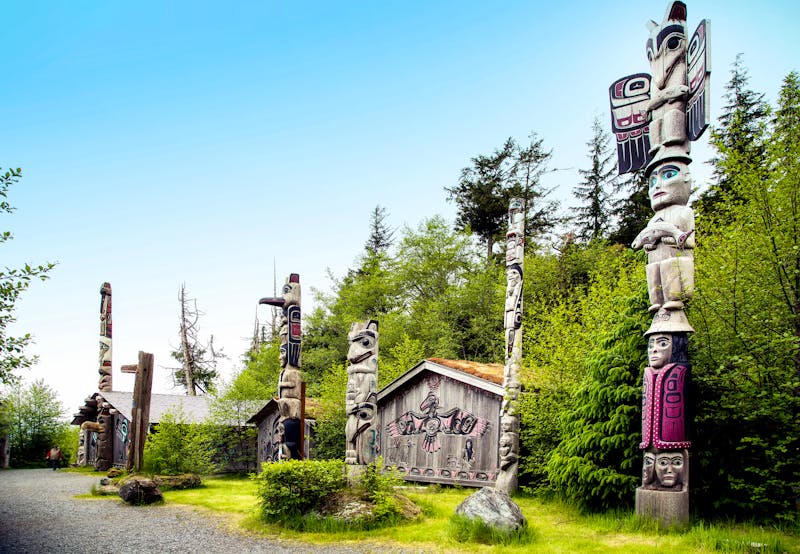 Totempfähle in Ketchikan - Alaska - ©dustinolsen.com - Adobe Stock