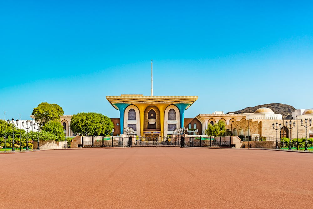 Al Alam Palast in Muscat &ndash; &copy; Richard Yoshida - stock.adobe.com