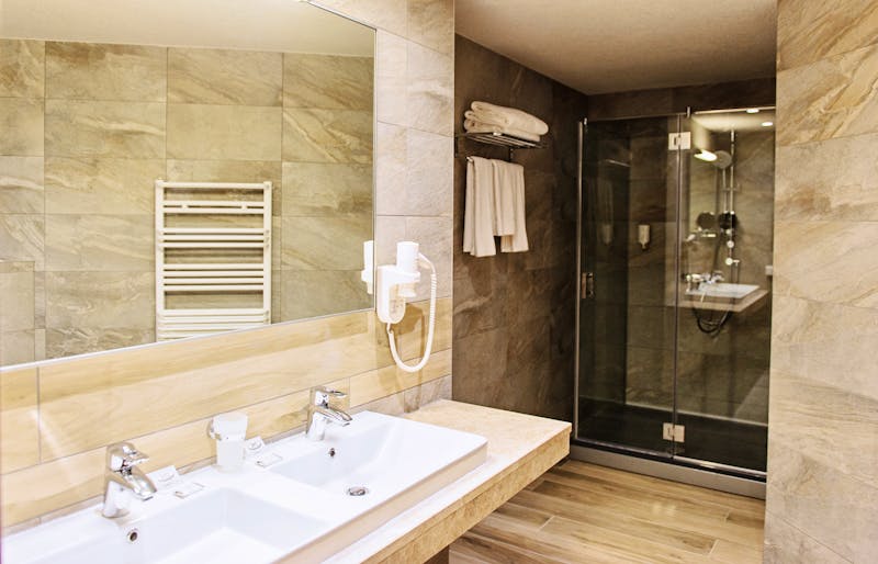 Hot Springs Medical & Spa Hotel Bad &ndash; &copy;Studio Art