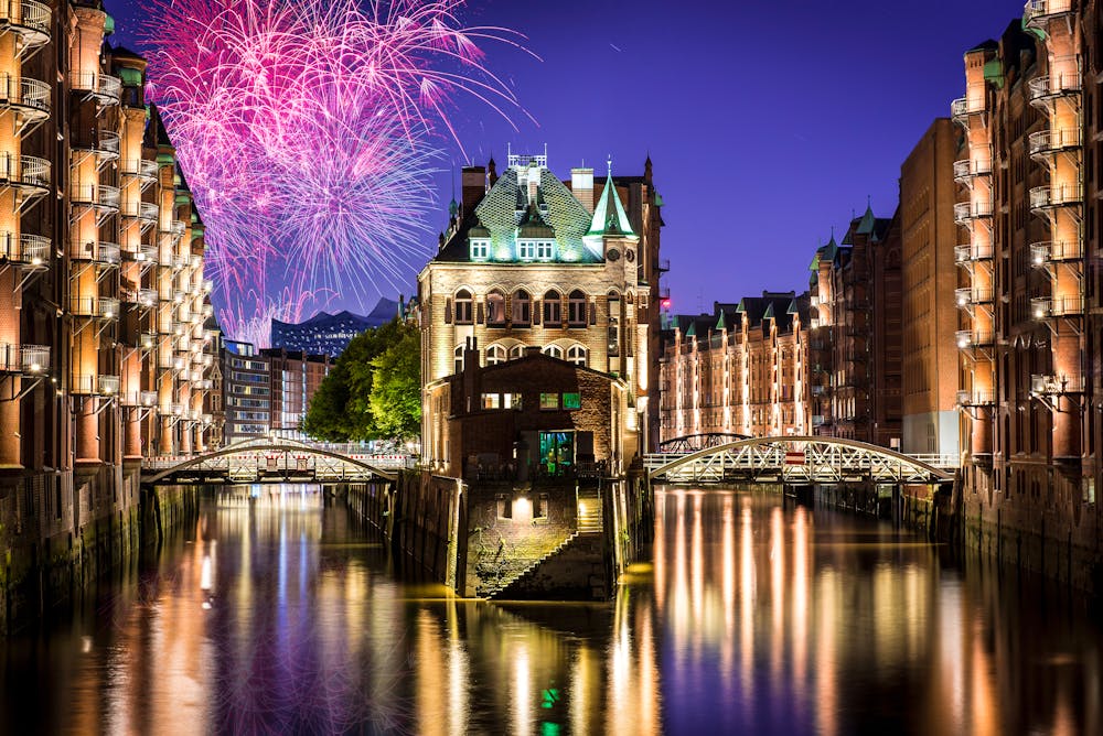 Wasserschloss in Speicherstadt Hamburg &ndash; &copy; ©Vinh Vo - stock.adobe.com