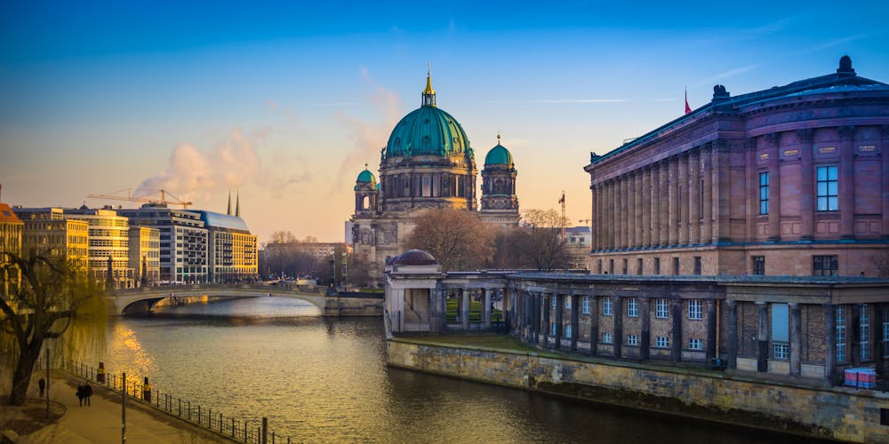 Berlin – Museumsinsel an der Spree &ndash; &copy; ©halbscharf - stock.adobe.com