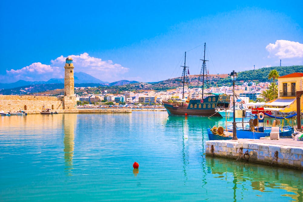 Alter venezianischer Hafen von Rethymnon  &ndash; &copy; ©gatsi - stock.adobe.com