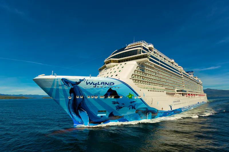 Norwegian Bliss - &copy;Danny Lehman, Norwegian Cruise Line