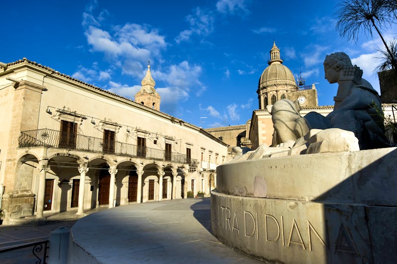 Ragusa - Diana Square - ©luigi nifosì - Adobe Stockphoto
