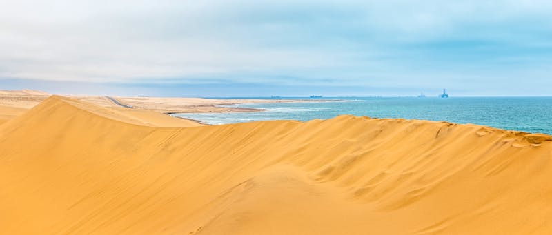 Küste bei Swakopmund am Rand der Kalahari-Wüste - ©vadim.nefedov - stock.adobe.com