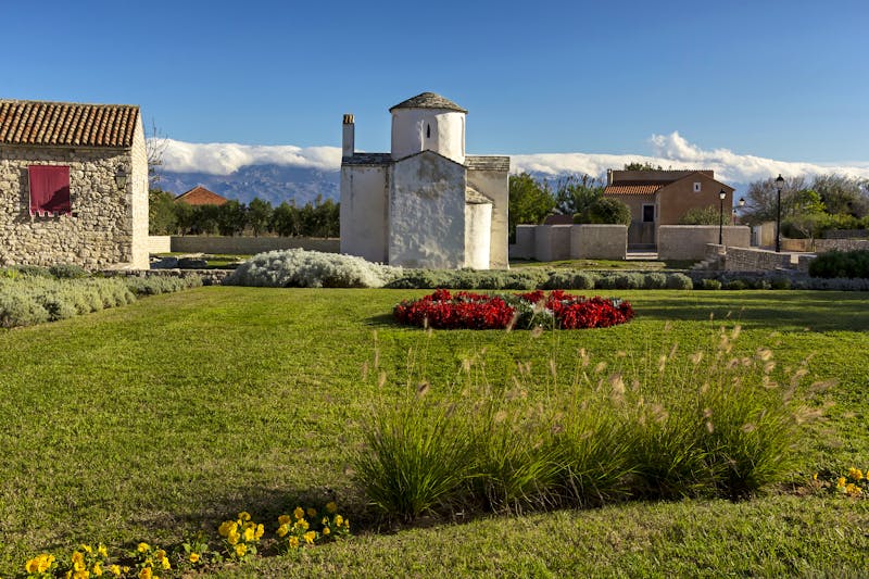 Nin Kirche - ©Olivier KUMICIC - Adobe Stockphoto