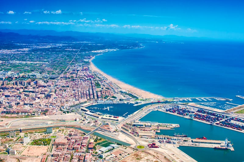 Valencia an der Orangenküste Spaniens - ©©unclepodger - stock.adobe.com