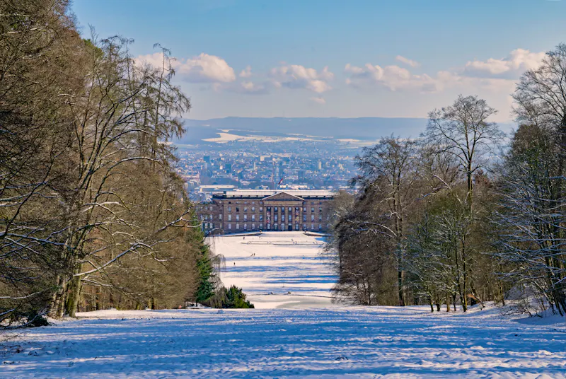 Schloss Wilhelmshöhe in Kassel im Winter - &copy;©Christian - stock.adobe.com