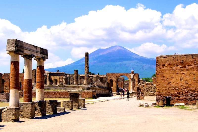 Pompeji und der Vesuv - ©Jenifoto - Adobe Stockphoto