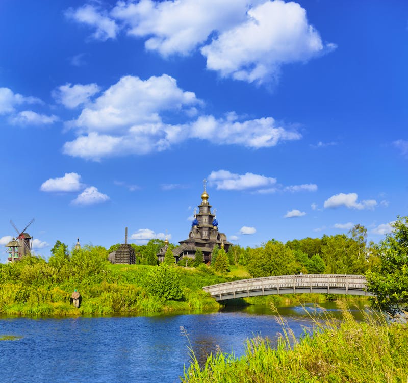 Spaziergang in Gifhorn, an der Ise auserhalb des Mühlenmuseums, (russische Basilika) - ©©Composer - stock.adobe.com