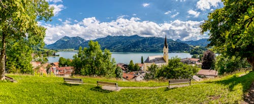 Logenplatz über dem Schliersee &ndash; &copy; ©Johann Stubhan - stock.adobe.com