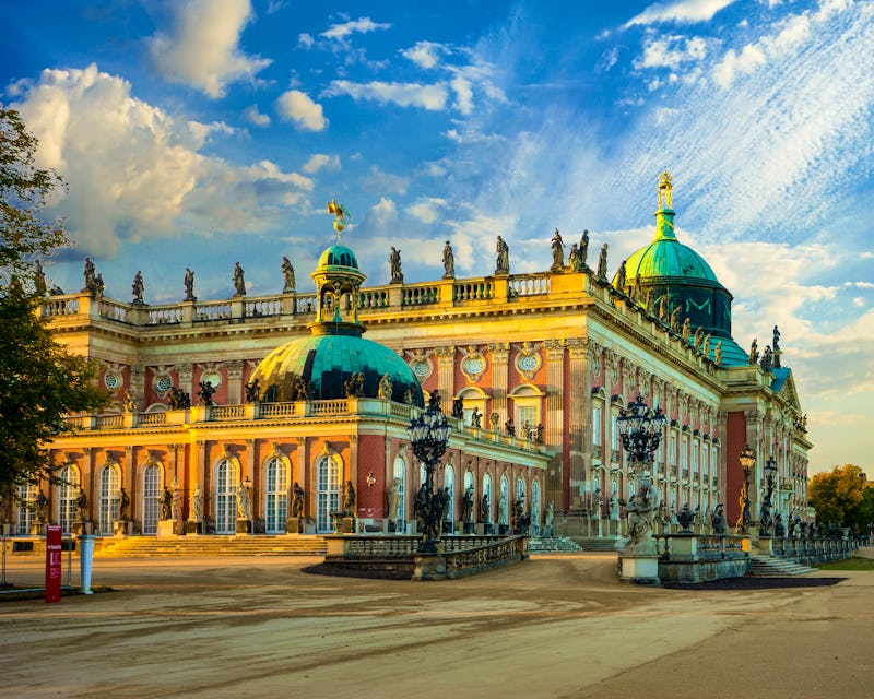 Potsdam - Neues Palais im Park Sanssouci bei Sonnenuntergang – © ©modernmovie - stock.adobe.com