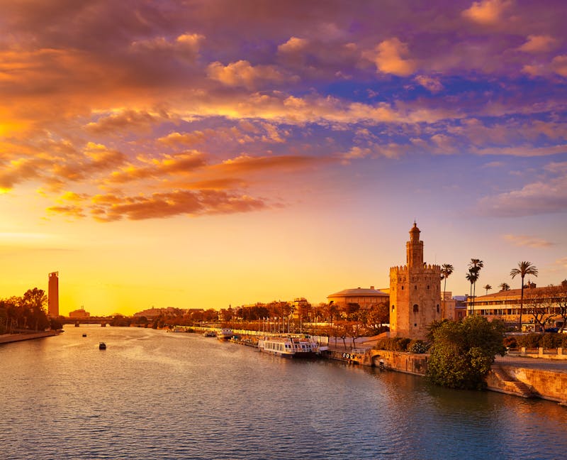 Torre del Oro in Sevilla - Sonnenuntergang am Guadalquivir-Fluss - ©©Tono Balaguer - stock.adobe.com