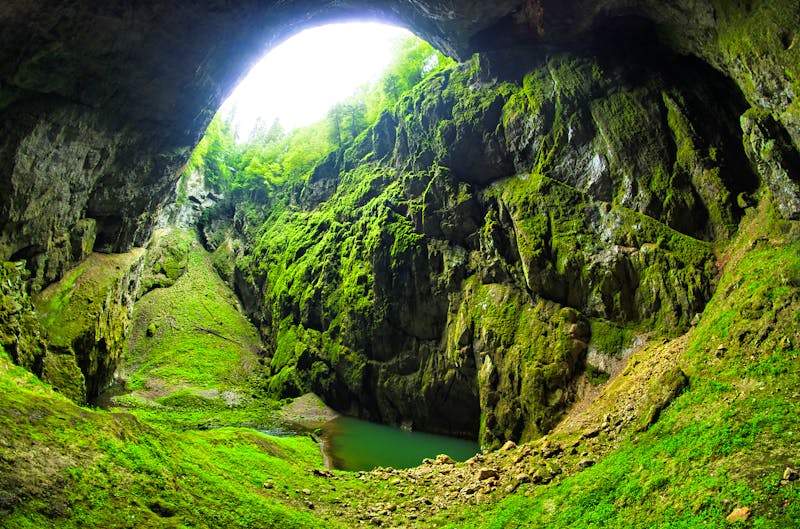 Pukva-Höhlen in der Macocha-Schlucht in Südmähren bei Brünn - ©©CCat82 - stock.adobe.com