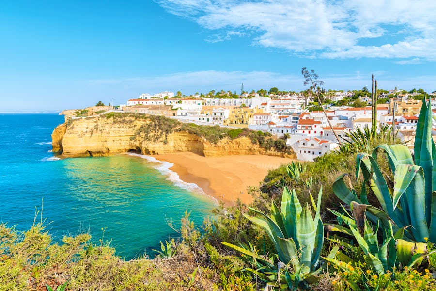 Carvoeiro an der Algarve – © pkazmierczak - Adobe Stock