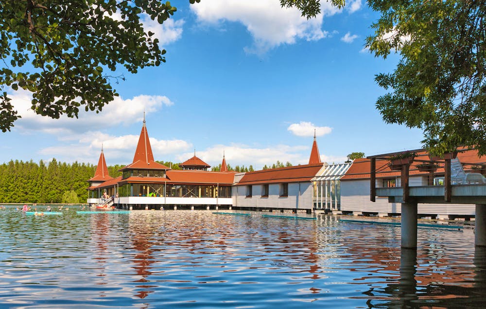 Heilsee von Heviz &ndash; &copy; ©andras_csontos - stock.adobe.com