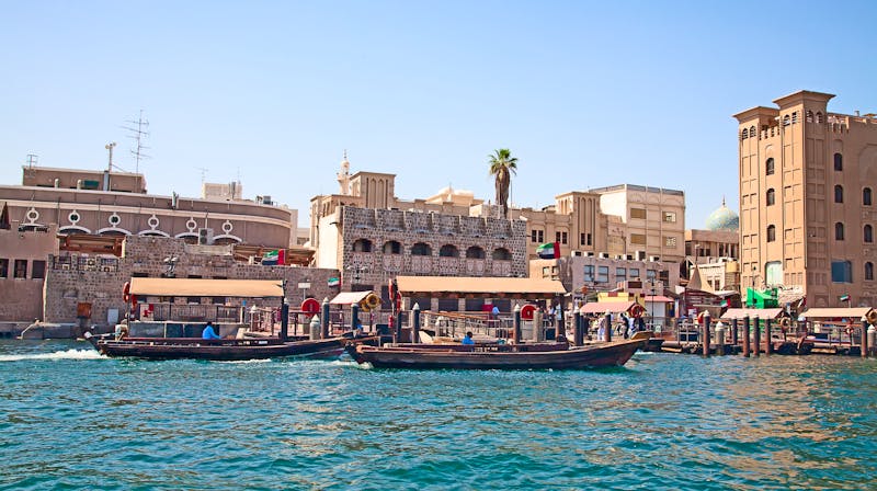  Traditionelle Boote in der Dubai Creek - ©swisshippo - Fotolia