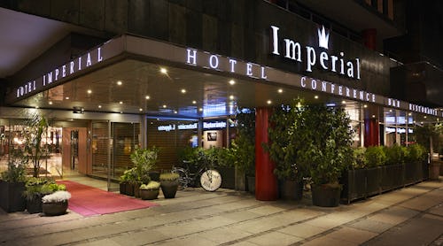 Außenansicht Nacht – © Imperial Hotel