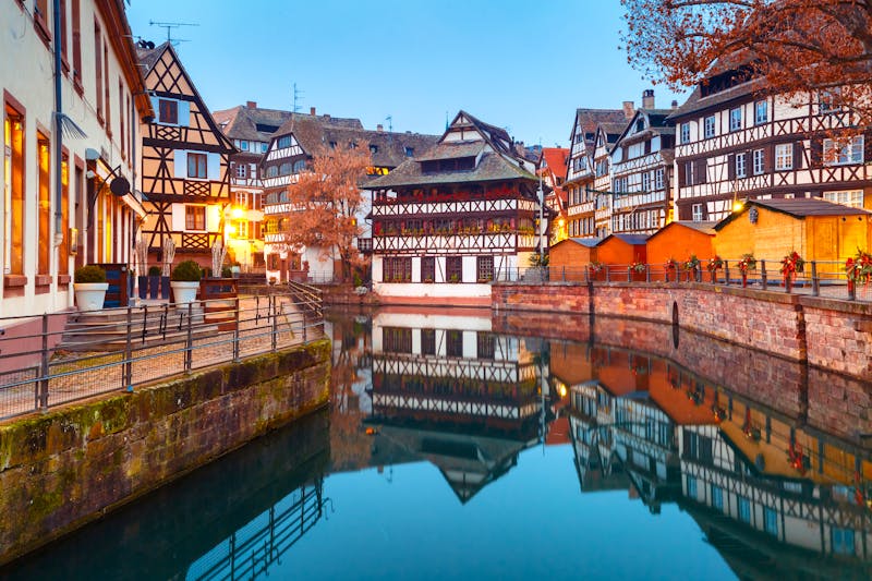 Petite France in Straßburg im Elsass am Abend - ©©Kavalenkava - stock.adobe.com