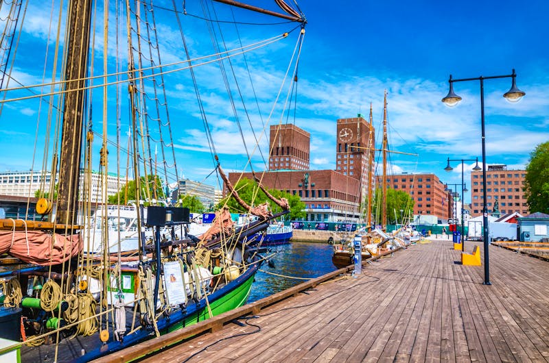 Hafen in Oslo - Pier mit historischem Segelschiff - ©©A.Jedynak - stock.adobe.com