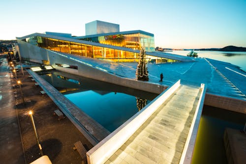 Oslo - Opernhaus &ndash; &copy; vichie81 - Fotolia