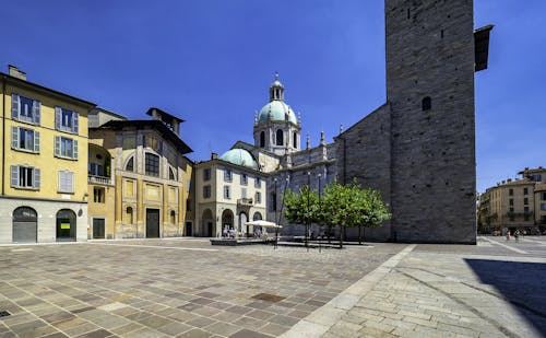 Kathedrale in Como &ndash; &copy; ©David Brown - stock.adobe.com