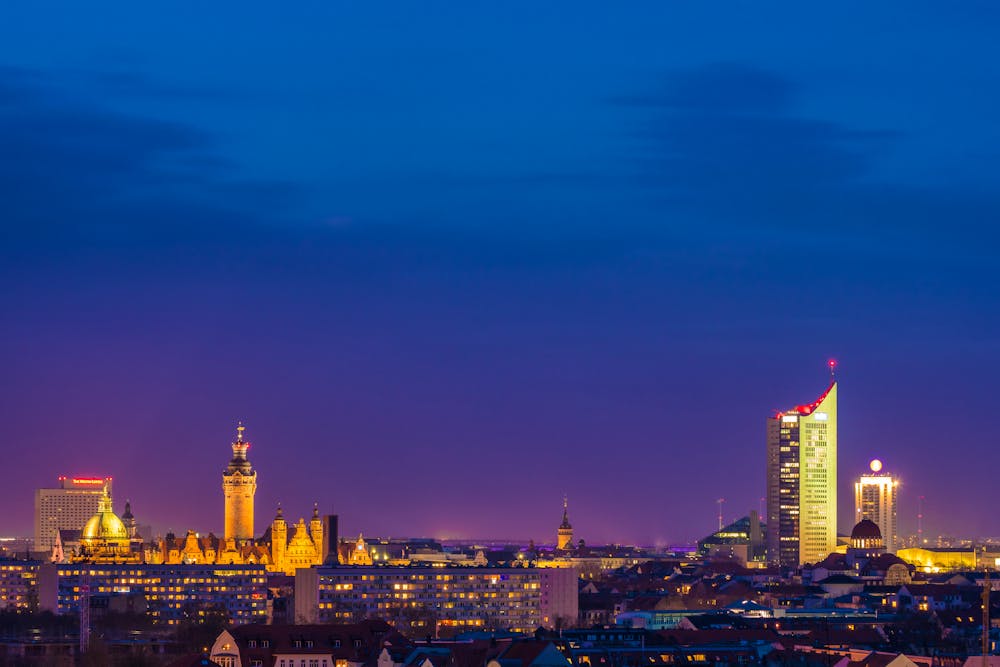 Sachsen – Blick über Leipzig am Abend &ndash; &copy; kentauros - stock.adobe.com