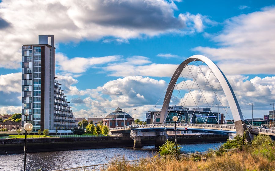 Clyde Arc in Glasgow – © Peter Reiner – Adobe Stock