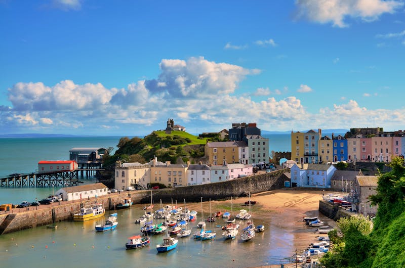 View of Tenby Harbour, with Castle Hill. - ©Kevin Eaves – Adobe Stock