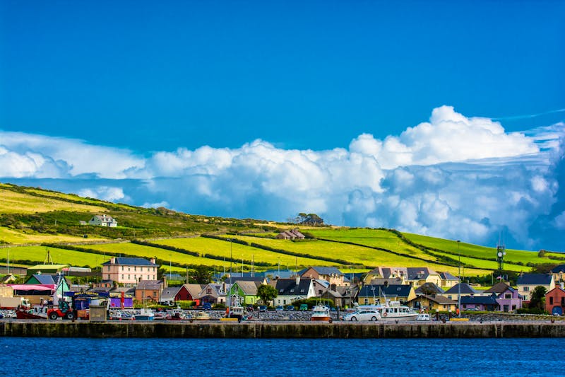 Hafen an der Küste von Dingle in Irland - ©©grafxart - stock.adobe.com