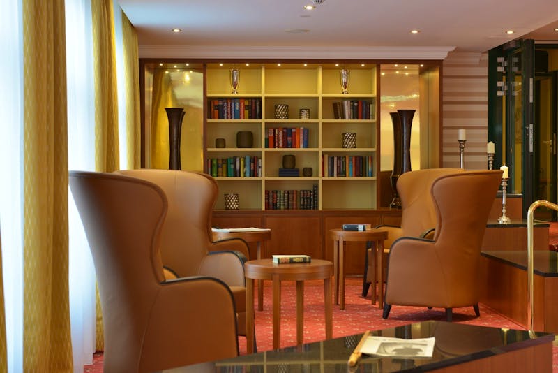 Bad Füssing - Hotel Schweizer Hof - Bibliothek – ©Hotel Schweizer Hof Betriebsgesellschaft mbH