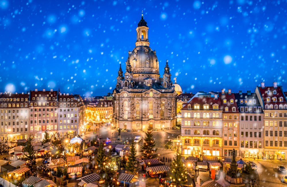 Advent auf dem Neumarkt in Dresden  &ndash; &copy; eyetronic - stock.adobe.com