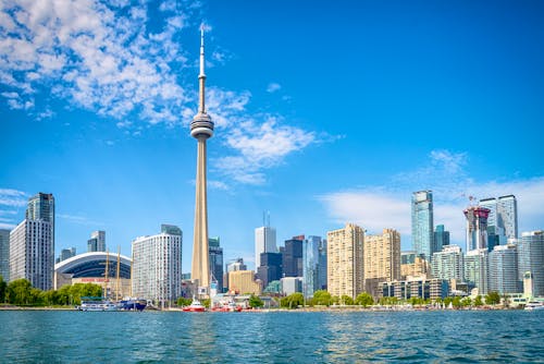 Toronto am Lake Ontario &ndash; &copy; ©anderm - stock.adobe.com