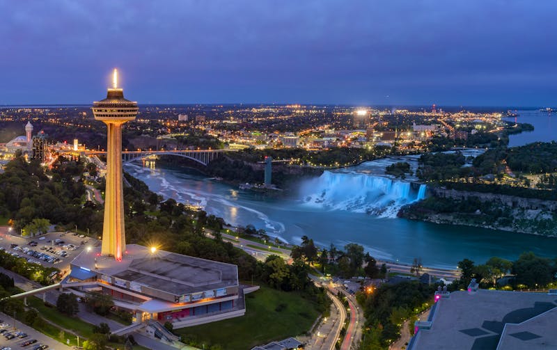 Skylon Tower an den Niagara Fällen - ©©Kit Leong - stock.adobe.com