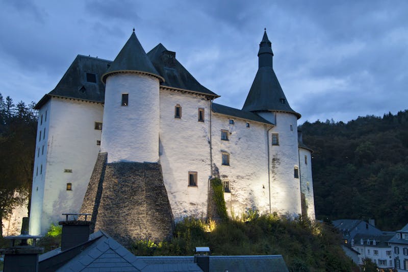Burg von Clervaux in den Ardennnen in Luxemburg - ©©Santi Rodríguez - stock.adobe.com