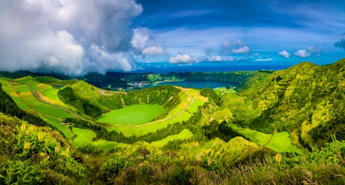 Blick auf die Lagoa das Sete Cidades auf der Azoren-Insel São Miguel &ndash; &copy; ©Evgeni - stock.adobe.com