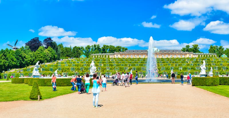 Schloss und Park Sanssouci - ©Grzegorz Pakula - Adobe Stockphoto