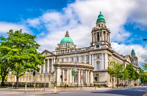 Rathaus in Belfast &ndash; &copy; Leonid Andronov – Adobe Stock