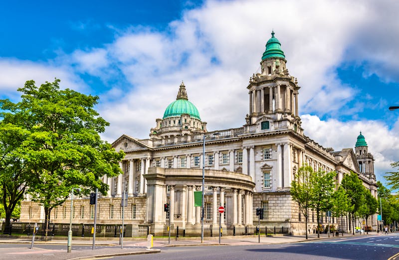 Rathaus in Belfast - ©Leonid Andronov – Adobe Stock