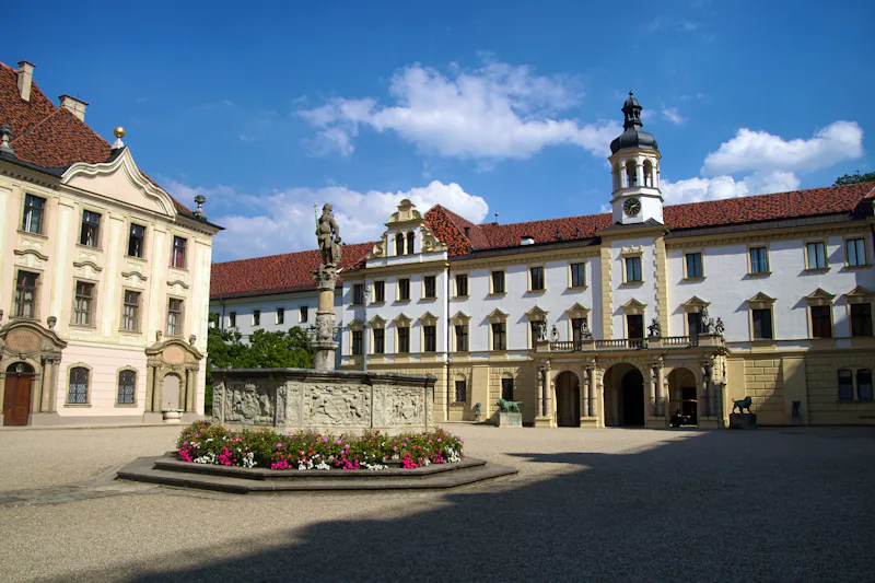 Schloss Thurn-und-Taxis, St. Emmeram, Regensburg&nbsp;&ndash;&nbsp;&copy;&nbsp;©cascoly2 - stock.adobe.com