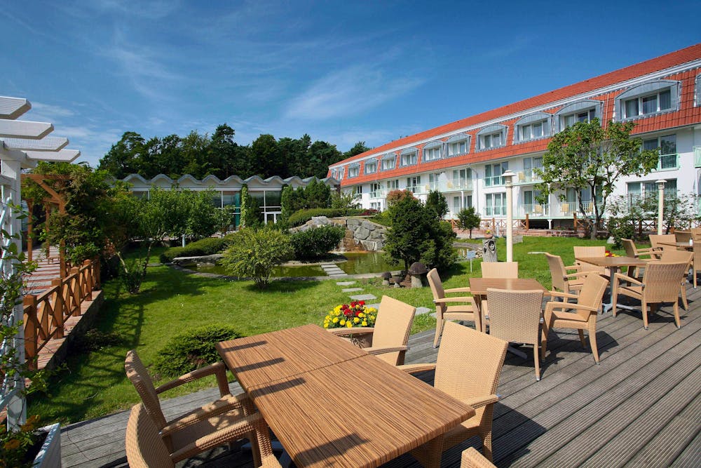 IFA Hotel Graal Müritz and er Ostsee - Sonnenterrasse &ndash; &copy; IFA Hotel Graal Müritz