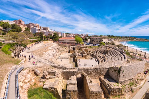 Römisches Theater in Tarragona &ndash; &copy; ©ggfoto - stock.adobe.com