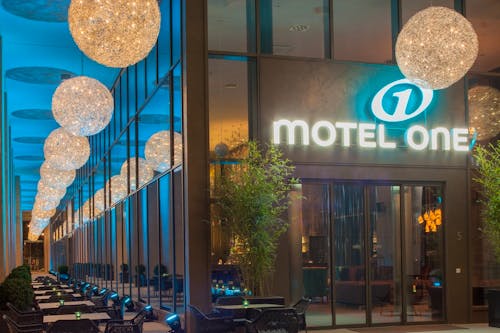 Hotel Motel One Dresden am Zwinger Eingang &ndash; &copy; Hotel Motel One Dresden am Zwinger